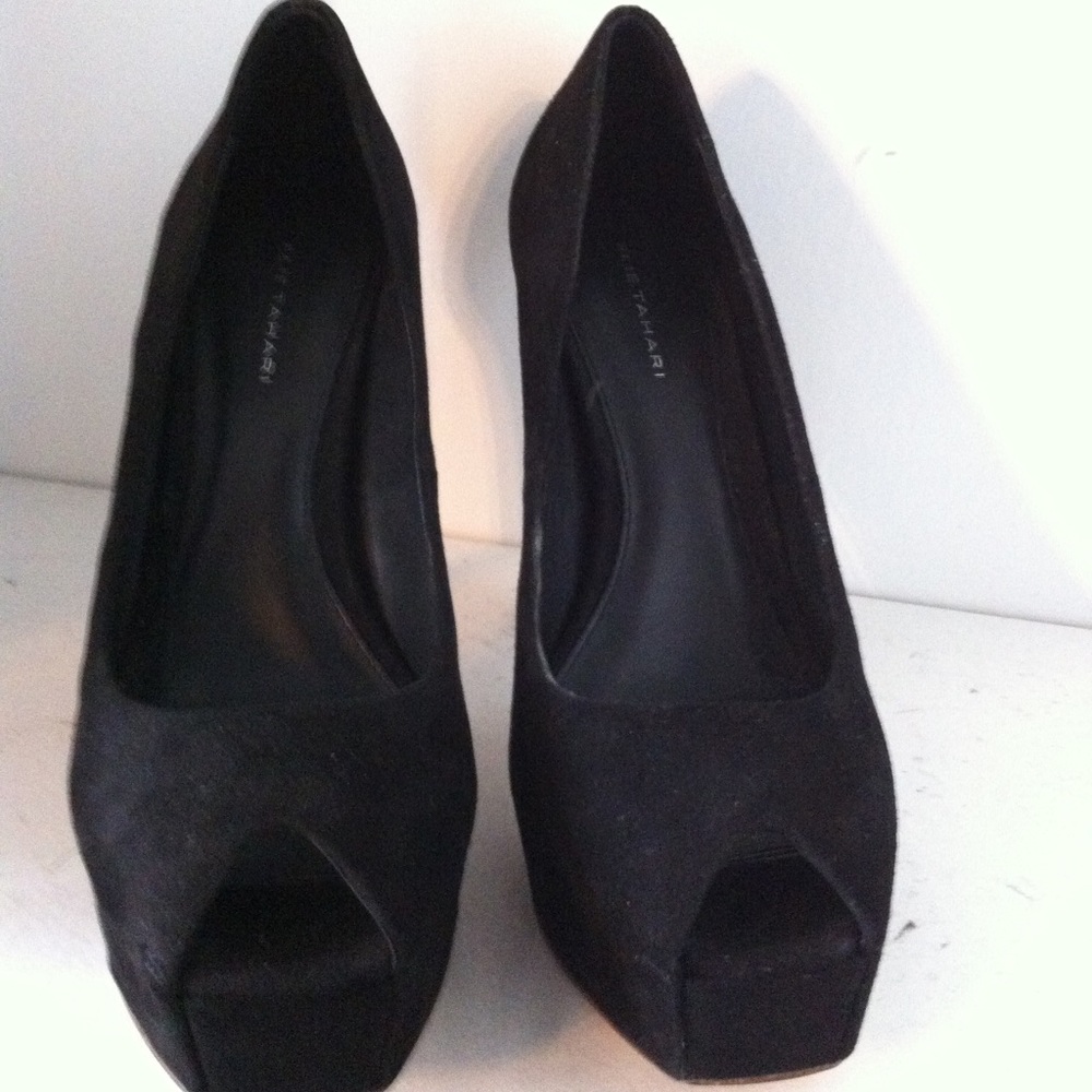 Elie Tahari Black Suede Kendra Pumps